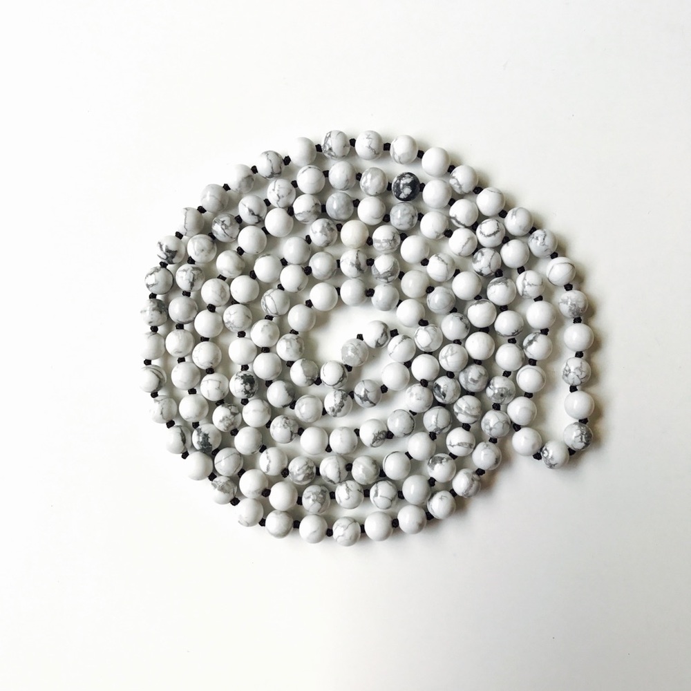 NWT White Howlite Stone Bead Infinity Mala Necklace